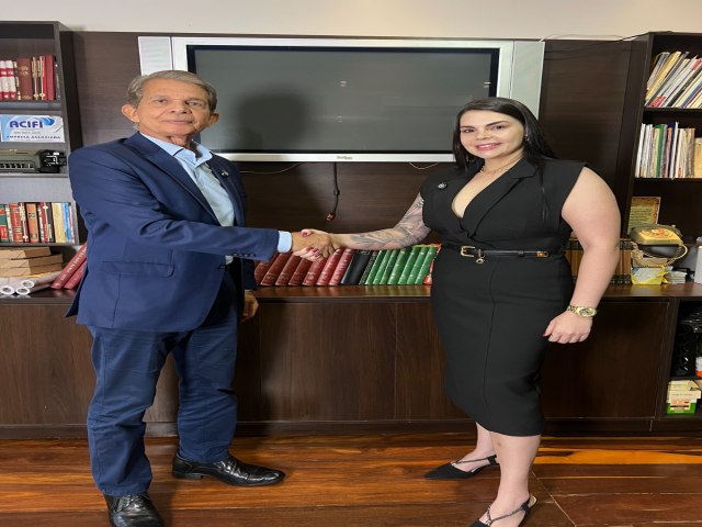 General Silva e Luna anuncia Thais Escobar para a Secretaria de Obras de Foz do Iguau