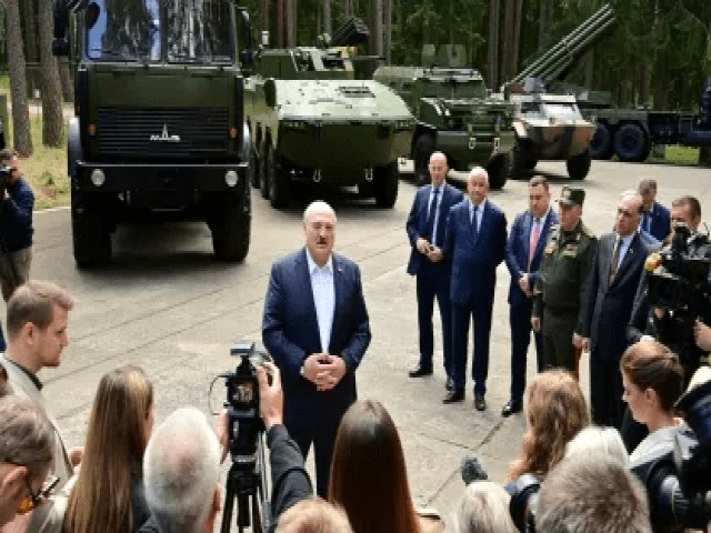 Belarus comea a receber armas nucleares russas, diz presidente