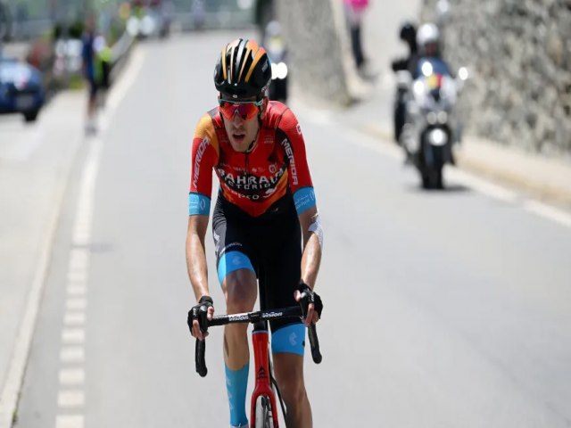 Ciclista morre aps cair em barranco durante etapa do Tour da Sua