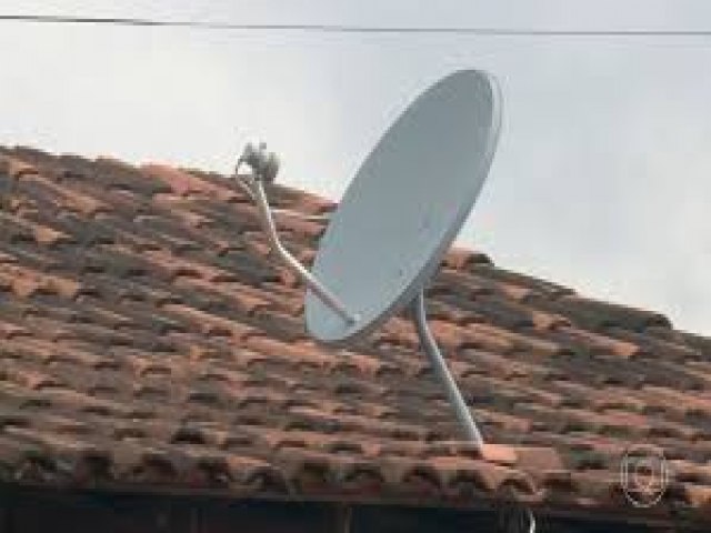 Prazo para trocar antena parablica tradicional pela digital termina em agosto; entenda por que sinal ser interrompido