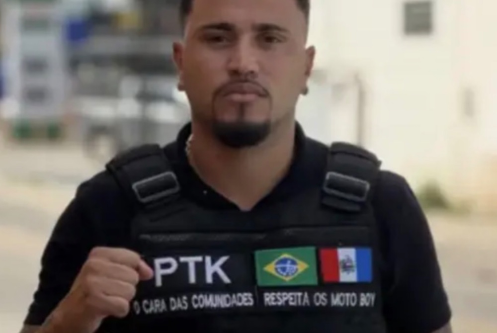 Influenciador PTK é alvo de operação da SSP contra integrantes do Comando Vermelho no Morro do Alemão Influenciador PTK é alvo de operação da SSP contra integrantes do Comando Vermelho no Morro do Alemão