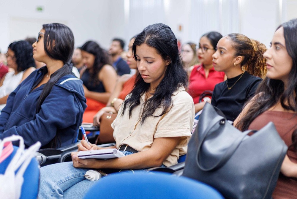 Programa Primeiro Emprego abre inscrições para banco de talentos de estagiários em diversas áreas Programa Primeiro Emprego abre inscrições para banco de talentos de estagiários em diversas áreas