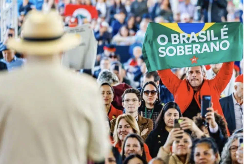 Pesquisa Quaest revela apoio de independentes a Lula e alta rejei��o feminina a Fl�vio Bolsonaro