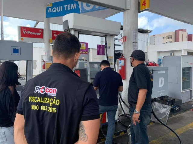 Procon-JP fiscaliza postos para verificar queda no preo da gasolina devido  reduo do ICMS