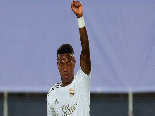 Vini Jr sofre racismo novamente em la liga