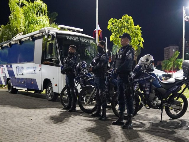 Esquema de segurana montado pela Guarda Civil vem garantindo a tranquilidade na Festa das Neves