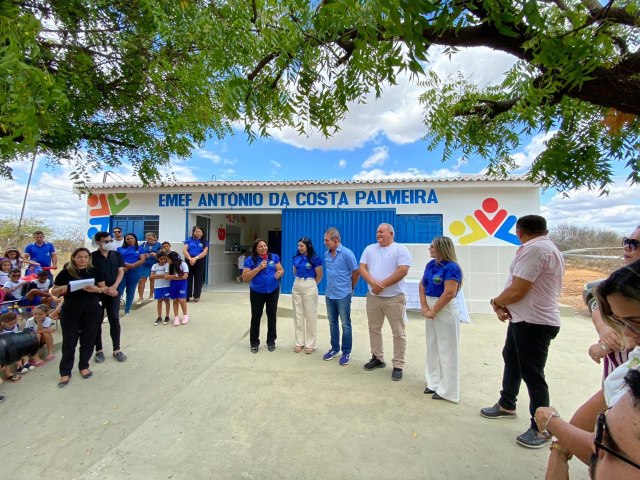 Prefeitura de Patos entrega quadra e reforma da Escola municipal da Comunidade Mocambo