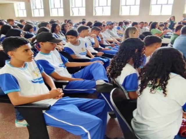 Mais de 100 alunos das escolas municipais de Areia participam da Caravana da 20 SNCT