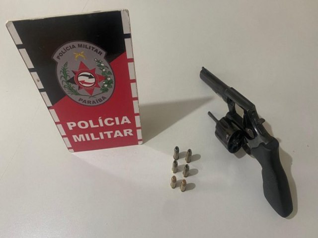 Polcia Militar prende suspeito com arma de fogo na cidade do Conde