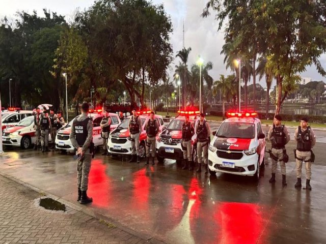 No Centro da Capital, Polcia Militar frustra crime e prende acusados de tentarem furtar loja