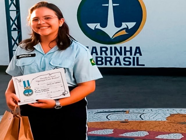 Aluna da Escola Municipal Chico Xavier vence concurso nacional de redao da Marinha do Brasil