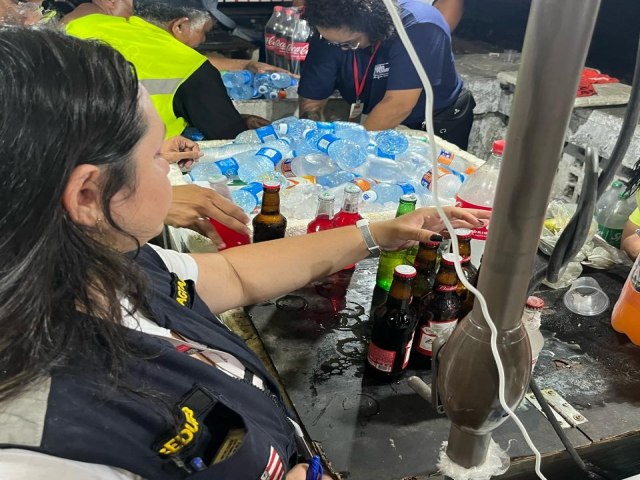 Cumprindo determinao do MP, Sedurb realiza fiscalizao e apreende bebidas vendidas em garrafas de vidro na Via Folia