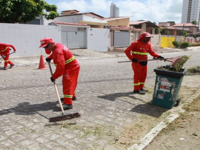 Programao de roagem e capinao da Emlur beneficia 13 bairros durante a semana