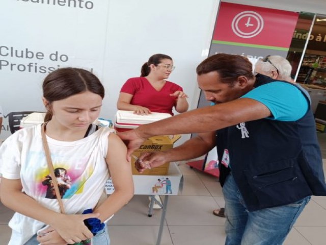 Vacina contra Dengue est disponvel para crianas e adolescentes de 10 a 14 anos