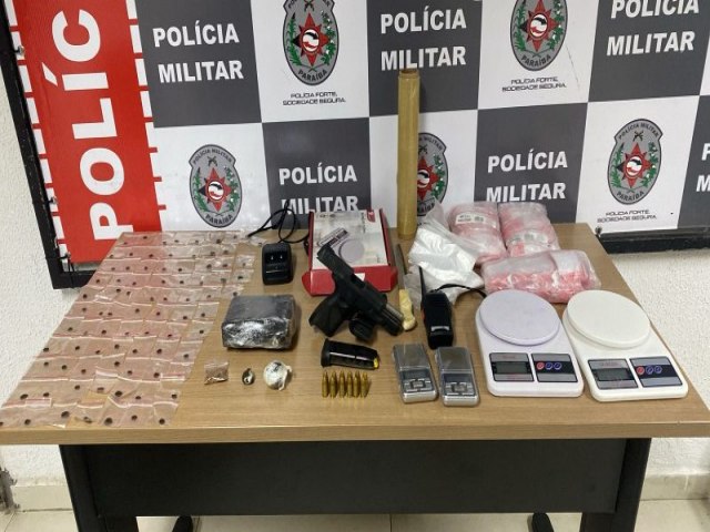 Polcia Militar prende suspeito com arma de fogo e entorpecentes em comunidade de Cabedelo