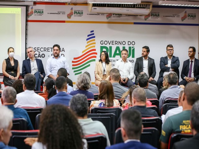 Comissão sugere reajuste geral anual de 5% aos servidores públicos do Piauí