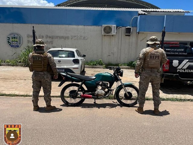 Motocicleta adulterada  apreendido na zona rural de Paquet do PI
