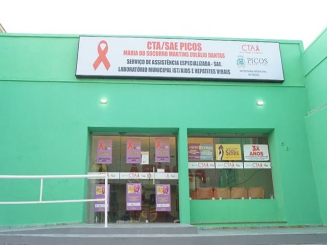 CTA de Picos realiza vacinao de pacientes com HIV contra Covid-19