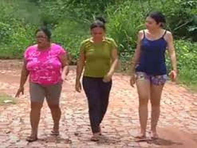 Moradores reclamam da falta de limpeza em bairro de Picos