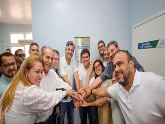 Governador inaugura Hospital de Urgncia de Picos