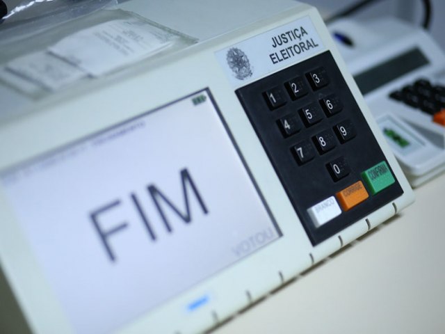 Saiba como eleitor sem biometria cadastrada pode votar nas eleies municipais de 2024