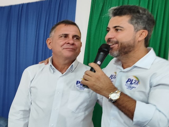 O empresrio Valtair Fritz foi oficializado hoje como pr-candidato a prefeito pelo Partido Liberal (PL) em Buritis, contando com o apoio de importantes lideranas.