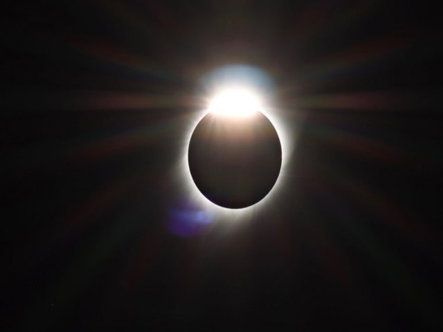 A magia dos eclipses no mundo pelas lentes de fotgrafos profissionais e amadores; confira as imagens