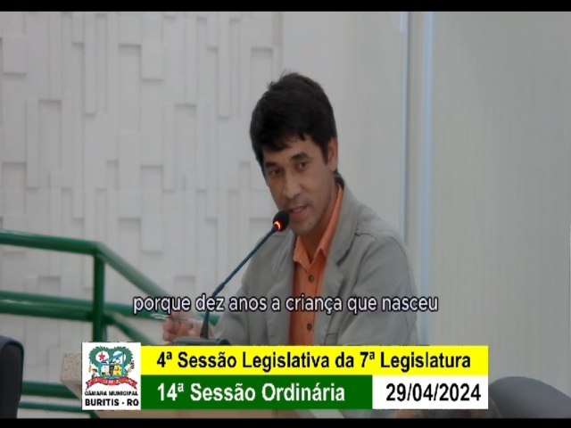 VEREADOR DANIEL FLIX USA A TRIBUNA E COBRA DO EXECUTIVO QUE EST A QUASE 8 ANOS  NO PODER E NO CONSEGUIU CONCLUIR CRECHES.