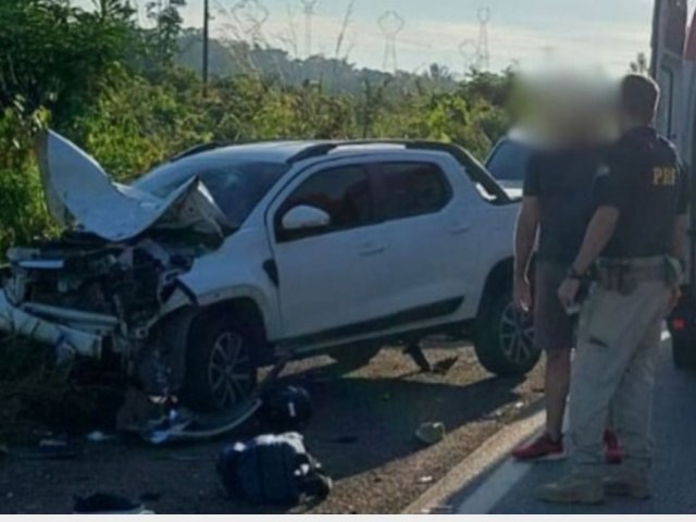 Em Rondnia, dois homens morrem aps motocicleta bater de frente com carro na BR-364 nesta sexta-feira, 24