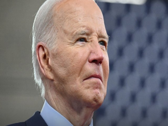 Biden deve assinar decreto para fechar fronteira e suspender protees a imigrantes