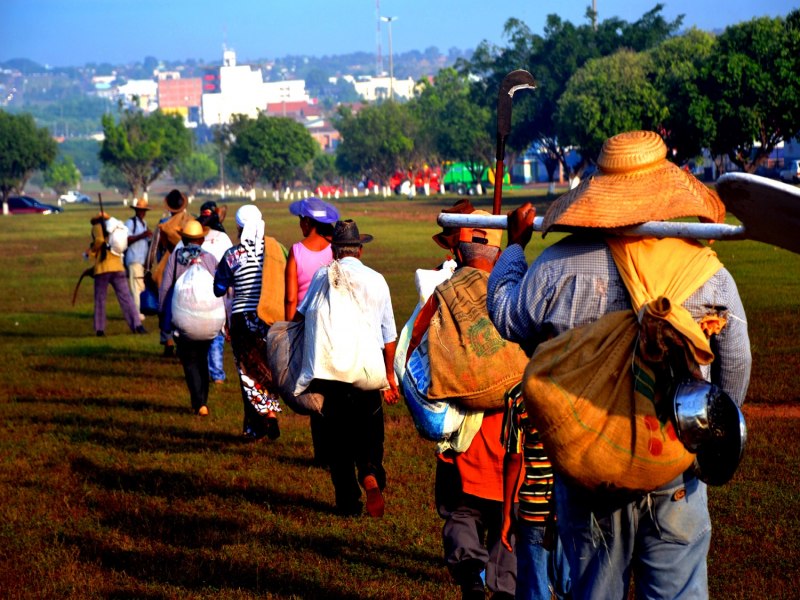 CACAEIROS DE RO: Caminhada resgata histria dos pioneiros que desbravaram a regio