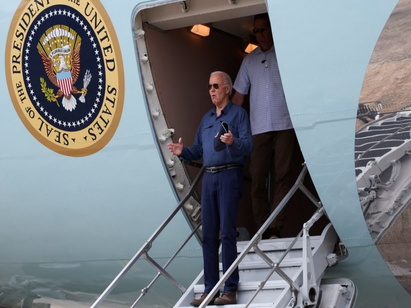 Biden chega a Manaus e faz sobrevoo na Floresta Amaznica