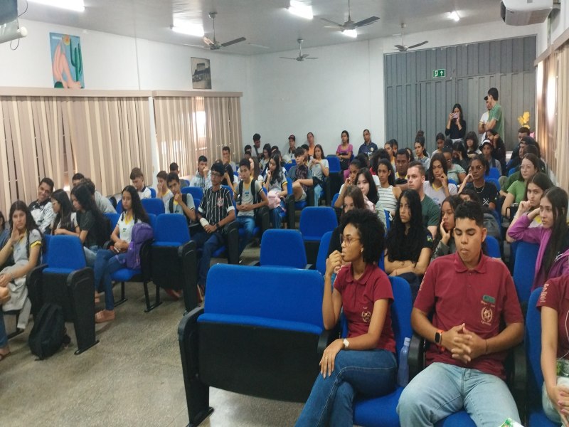 Instituto Federal de Rondnia (IFRO) - Campus Ariquemes estiveram presentes na Escola Estadual de Ensino Fundamental e Mdio Buriti